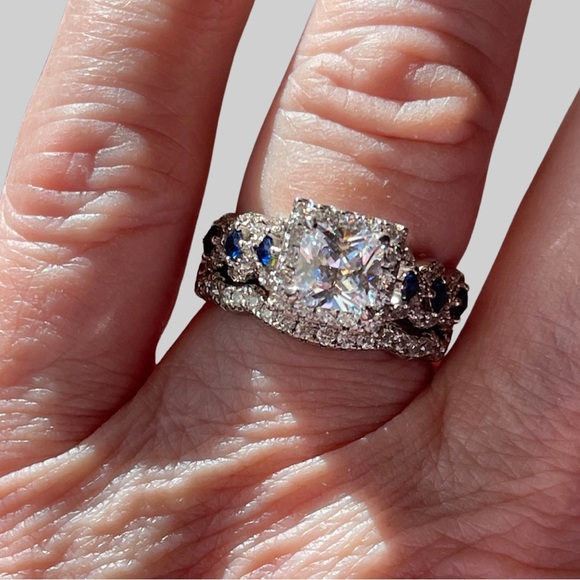 Princess Cut Wedding Set in Sterling Silver. 2ct with heavy pave on 3 pieces! - Picture 12 of 15